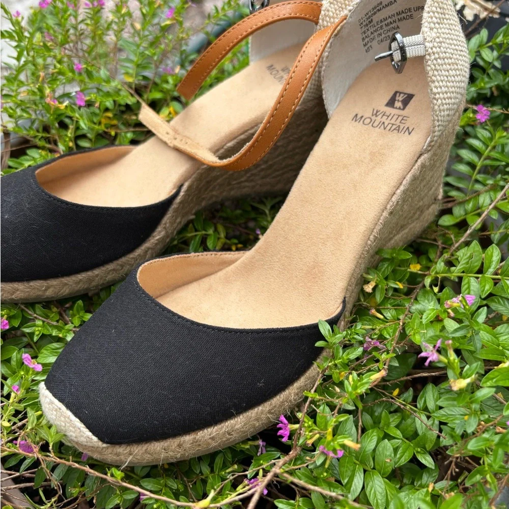 White Mountain Women's Black and Tan Shoes - Picture 4 of 10